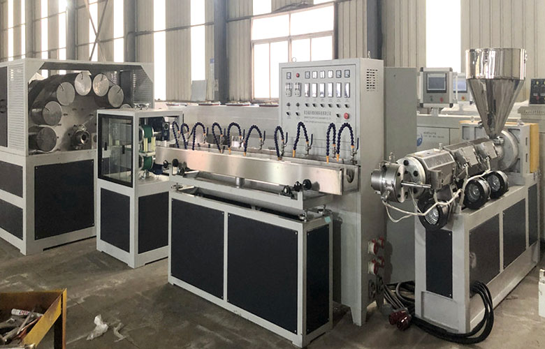 PVC-fiber-reinforced-hose-production-line-1